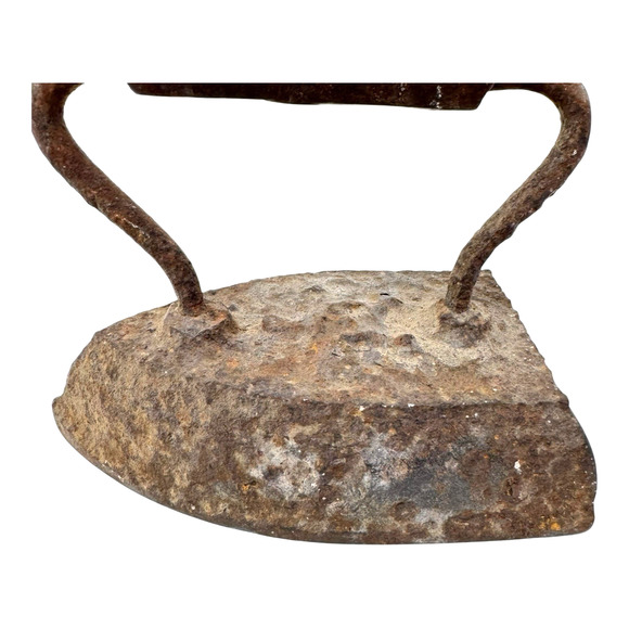 Antique Cast Iron Sad Iron ST. LOUIS Rustic Primitive Doorstop 6lb13oz 6.25” - Picture 7 of 11